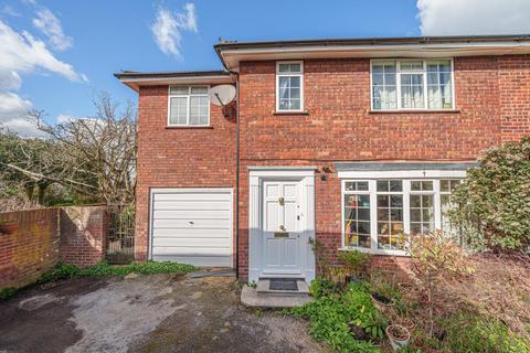 8 Cherrywood Close, Kingston Upon Thames, KT2 6SF