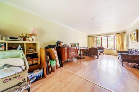 8 Cherrywood Close, Kingston Upon Thames, KT2 6SF