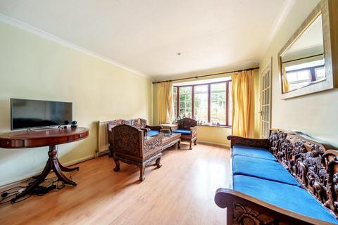 8 Cherrywood Close, Kingston Upon Thames, KT2 6SF