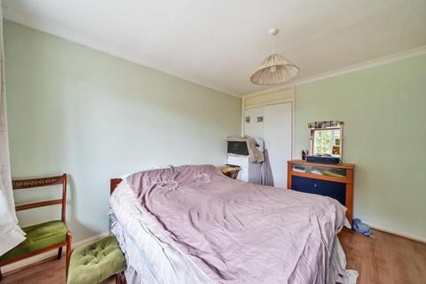 8 Cherrywood Close, Kingston Upon Thames, KT2 6SF
