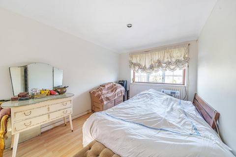 8 Cherrywood Close, Kingston Upon Thames, KT2 6SF