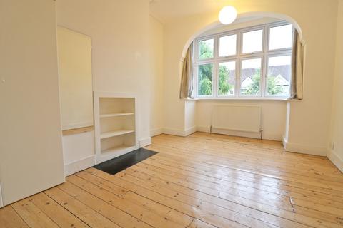 12 Bernard Avenue, London, W13 9TG