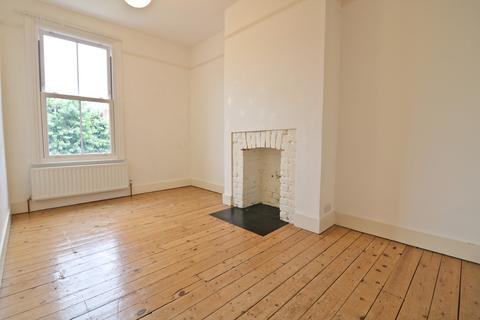 12 Bernard Avenue, London, W13 9TG