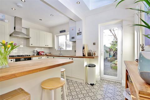 95 Raglan Road, Knaphill, Woking, GU21 2AR