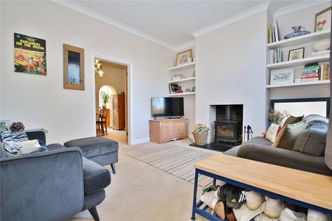95 Raglan Road, Knaphill, Woking, GU21 2AR