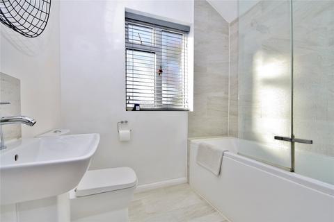 95 Raglan Road, Knaphill, Woking, GU21 2AR