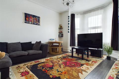 Flat 3, 23 Harvey Road, Bournemouth, BH5 2AD