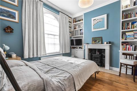 12 Lynton Road, London, SE1 5QR
