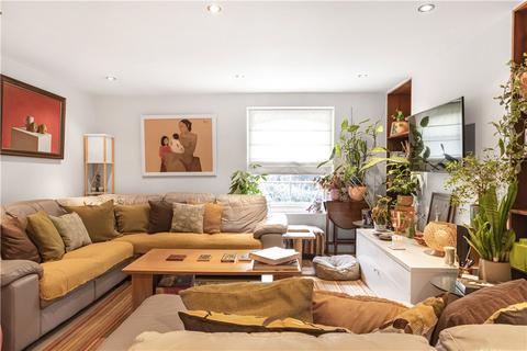 12 Lynton Road, London, SE1 5QR