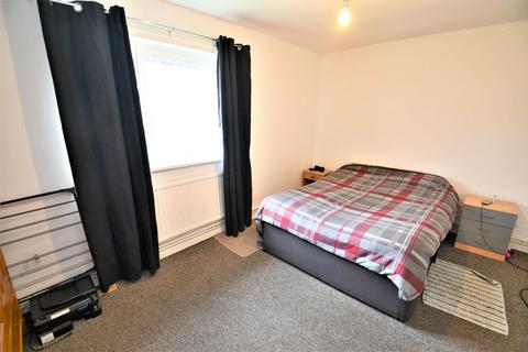 3 bedroom flat for sale - Canterbury Gardens, Reeves Court, M5
