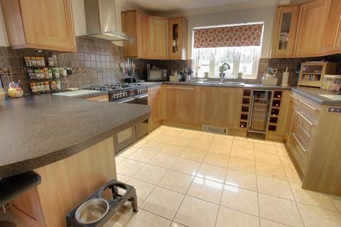 4 bedroom link detached house for sale, Buttercup Close, Hythe