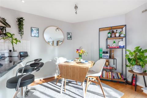 2 bedroom apartment to rent, Benwell Road, London, N7