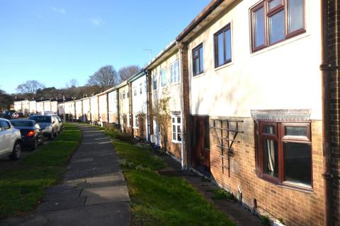 3 bedroom terraced house to rent, Tanys Dell