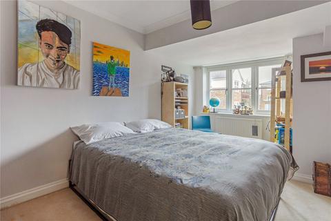 39 Balmoral Gardens, Windsor, SL4 3SG