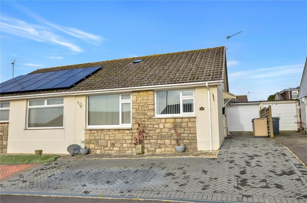 Coppice Avenue, Ferndown, Dorset, BH22 2 bed bungalow for sale £350,000