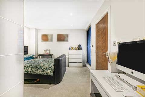 2 bedroom penthouse for sale, Station Road, New Barnet, Herts, EN5
