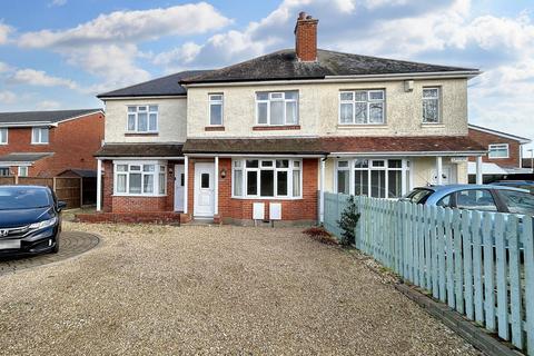3 bedroom terraced house for sale, Lepe Road, Langley, SO45