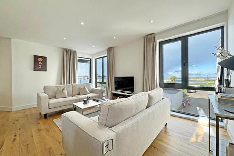 2 bedroom apartment for sale, Pentire, Newquay, Cornwall