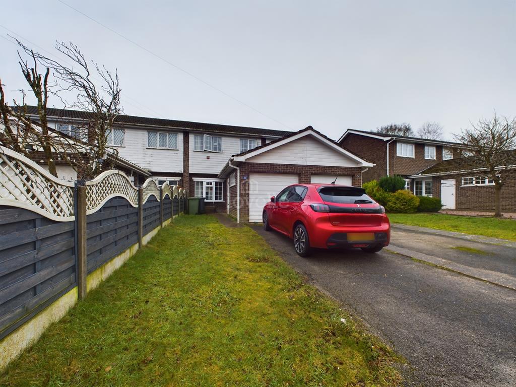 Eton Close, Lincoln LN6 3 bed terraced house £180,000
