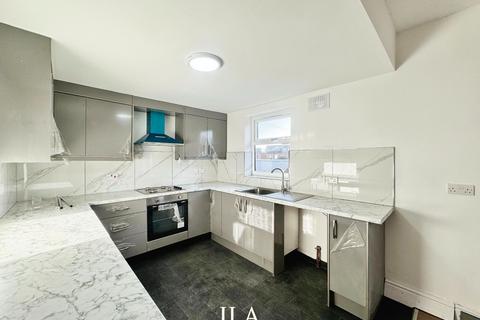 3 bedroom flat to rent, Leicester LE5