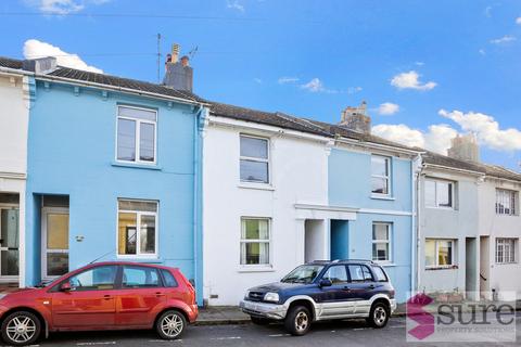 4 bedroom terraced house to rent, Picton Street