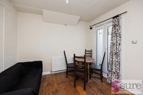 4 bedroom terraced house to rent, Picton Street