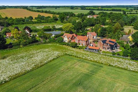 5 bedroom detached house for sale, Tudor Court, Stowmarket IP14