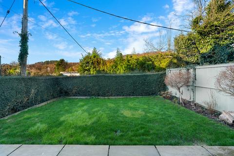 12 Springfield Gardens, Morganstown, Cardiff, CF15 8LQ