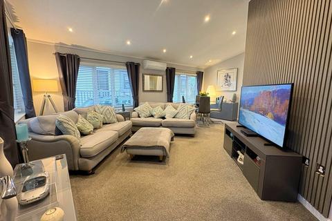2 bedroom park home for sale, Upper Pendock