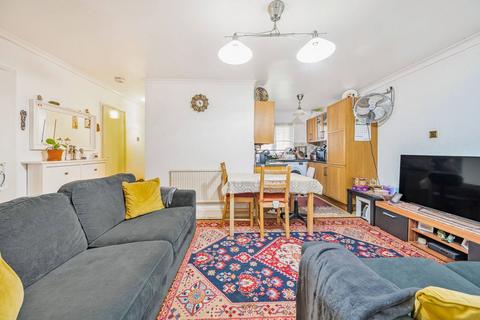 2 bedroom flat for sale, St Pauls Close, Ealing, London, W5