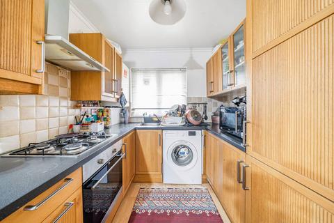 2 bedroom flat for sale, St Pauls Close, Ealing, London, W5