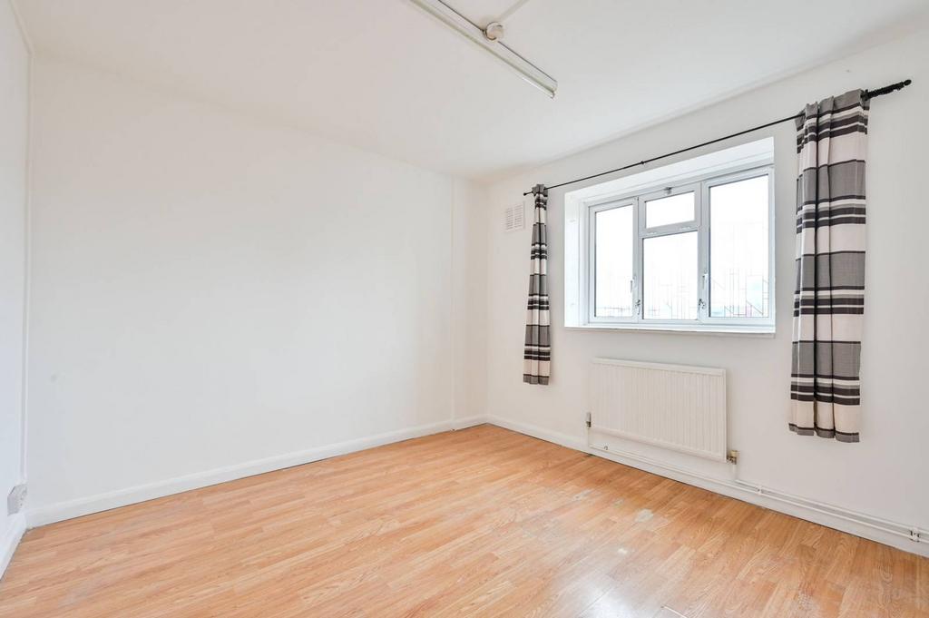 Richard Neale House, London, E1, Shadwell, London, E1 2 bed flat for ...