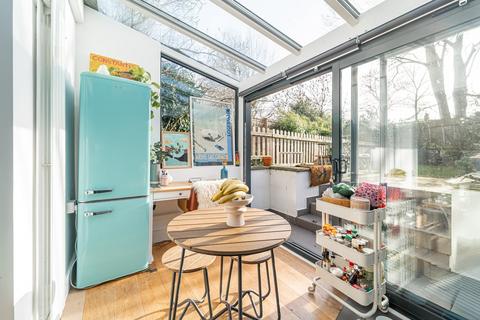 2b Ridge Road, London, N8 9LG