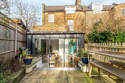 2b Ridge Road, London, N8 9LG