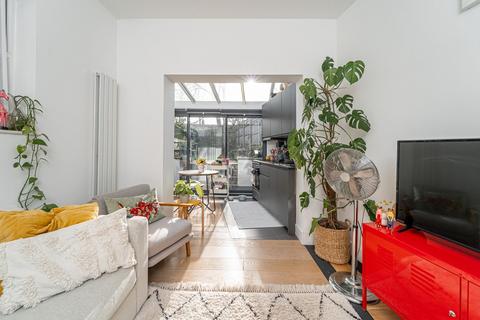 2b Ridge Road, London, N8 9LG