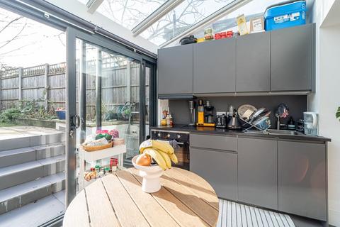 2b Ridge Road, London, N8 9LG