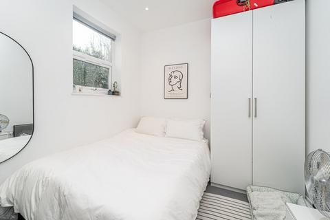 2b Ridge Road, London, N8 9LG