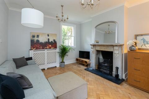 22 Howard Road, Dorking, RH4 3HP