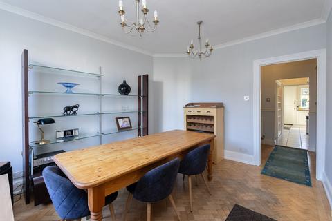 22 Howard Road, Dorking, RH4 3HP