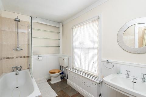 22 Howard Road, Dorking, RH4 3HP