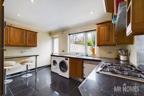 14 Brynderwen Close, Cardiff, CF23 6BR