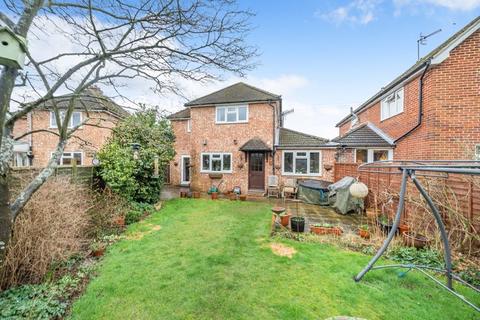 3 bedroom detached house for sale - Willow Road, Farncombe, Godalming