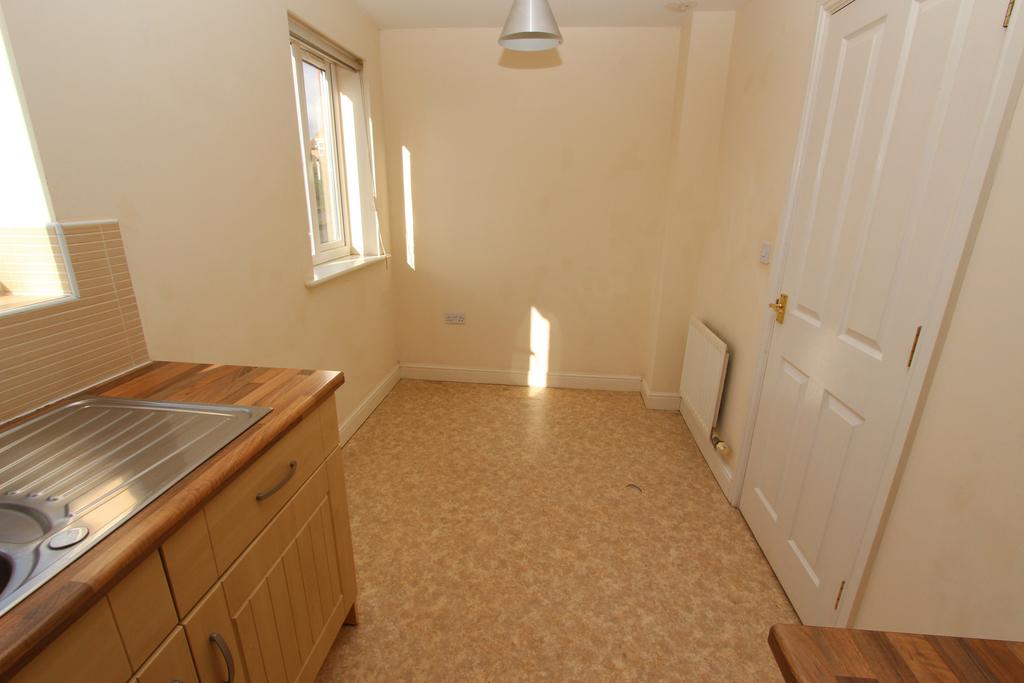 Moody Close, Chilwell, NG9 3 bed townhouse to rent £1,150 pcm (£265 pw)