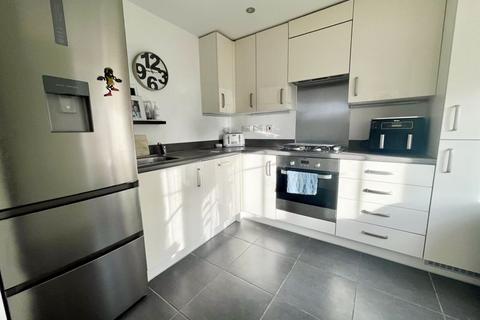 17 Aylesbury Drive, Houghton Regis, Dunstable, LU5 6FX