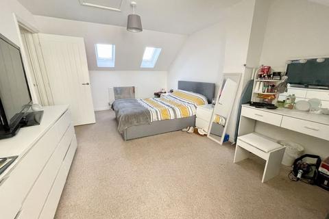 17 Aylesbury Drive, Houghton Regis, Dunstable, LU5 6FX