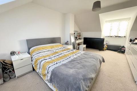 17 Aylesbury Drive, Houghton Regis, Dunstable, LU5 6FX