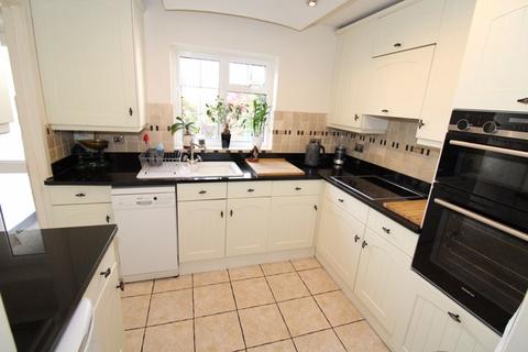 51 Salisbury Road, Banstead, SM7 2DP