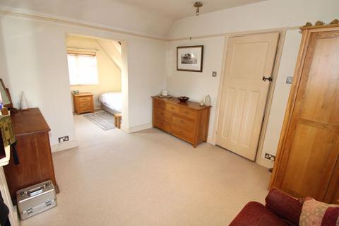 51 Salisbury Road, Banstead, SM7 2DP