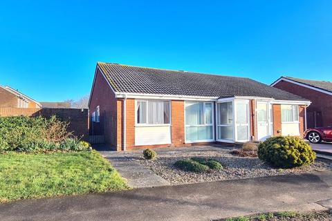 1 bedroom semi-detached bungalow for sale, Fell Drive, Lee-On-The-Solent, PO13