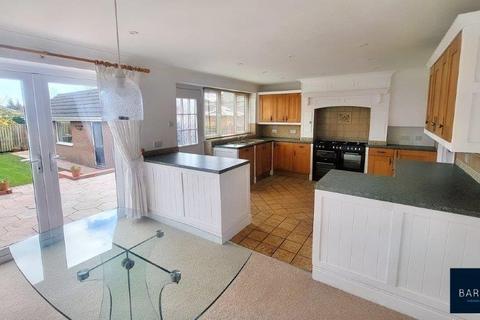 4 bedroom detached house for sale - Moorside Road, Drighlington